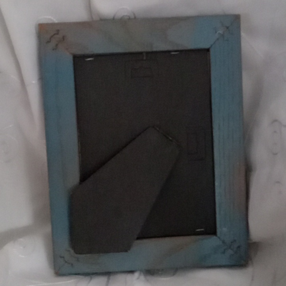 Beautiful Beaded Seashell Picture Frame - Picture 8 of 10